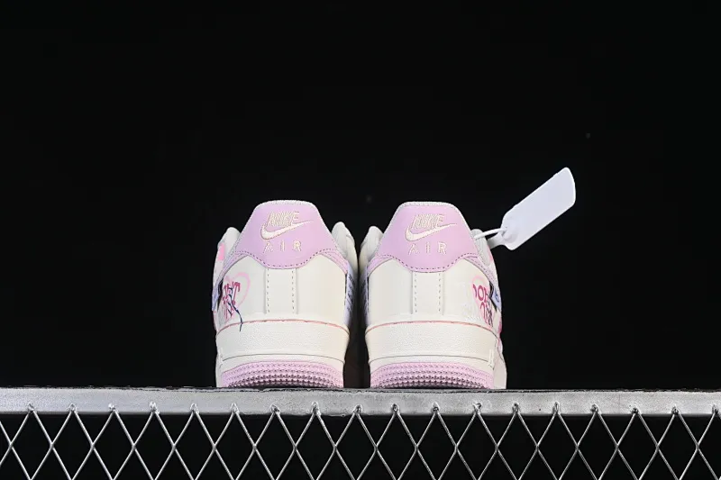 All Categories Nk Air Force 1 Air Force Series Nk Air Force 1 Low Air Force Low Nike Air Force 1'07 Low "Purple Pink Sweet Painting" Hand-painted graffiti Purple Pink Sweet Painting Air Force One Low-top casual sneakers FB1839-122